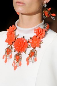 b--gucci-details-ss-13-30442-18